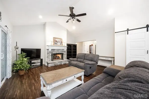 1113 Menominee TRL, Mascoutah, IL 62258