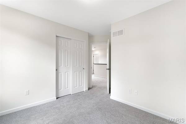 107 Windrow DR, O'fallon, MO 63385