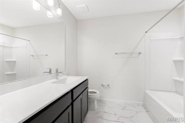 107 Windrow DR, O'fallon, MO 63385