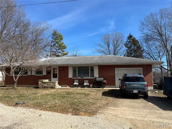 111 N Mountain ST, Ironton, MO 63650