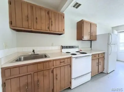 1000 S Dilworth LN, Salem, MO 65560