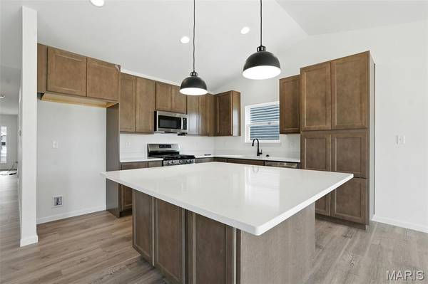 383 Butterfly Garden LN, Wentzville, MO 63385