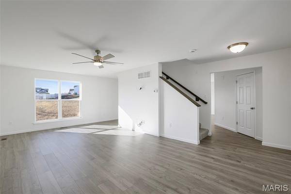 2338 Reiff DR, Florissant, MO 63031