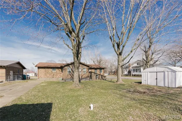502 W Monroe AVE, Owensville, MO 65066