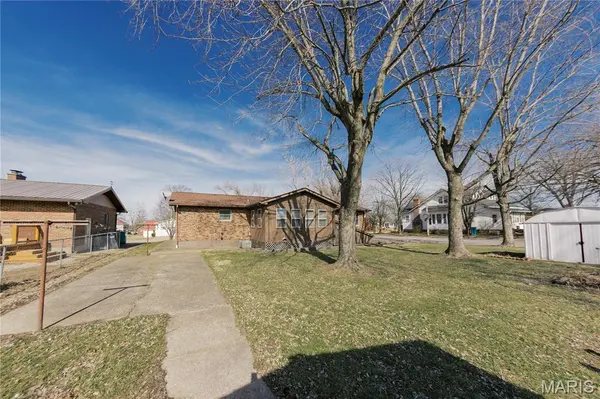 502 W Monroe AVE, Owensville, MO 65066