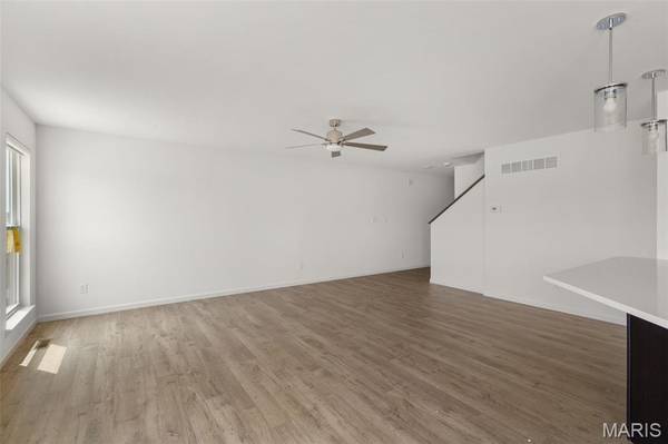 18 Town Centre CT, Foristell, MO 63348
