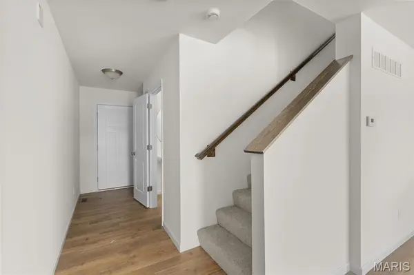 18 Town Centre CT, Foristell, MO 63348