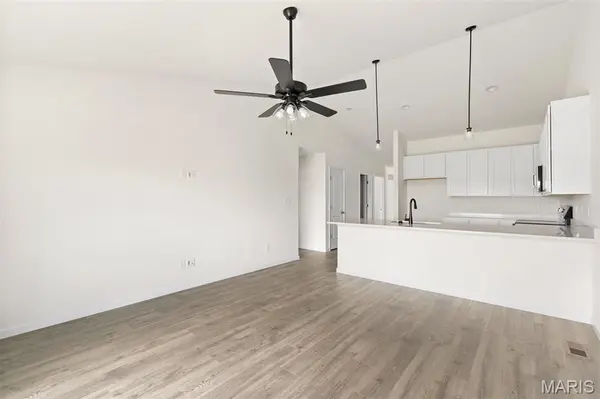 712 Courtshire XING, Truesdale, MO 63380