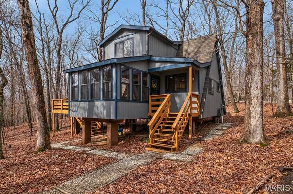 1203 Whitetail Point DR, Innsbrook, MO 63390
