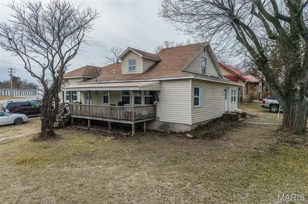 588 Locust ST, Lebanon, MO 65536
