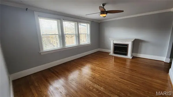 7570 Byron PL #3W, Clayton, MO 63105