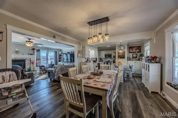 206 Lafayette CIR, Waynesville, MO 65583