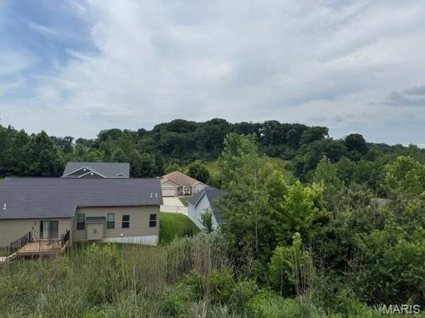 979 Half Moon LN, Caseyville, IL 62232