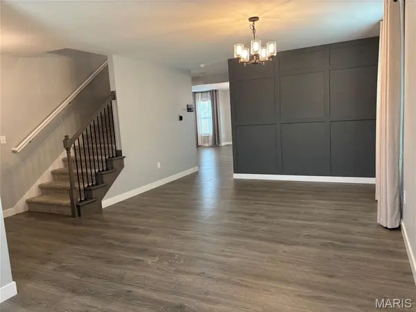 3521 Chippewa DR, Belleville, IL 62221