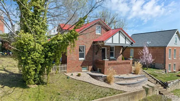 125 W 2nd ST, Hermann, MO 65041