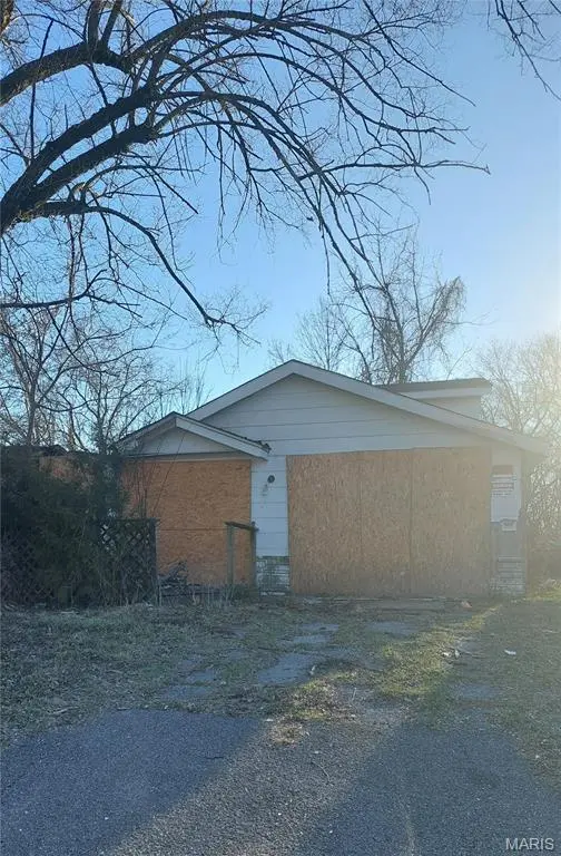 818 E 5th ST, Cahokia, IL 62206