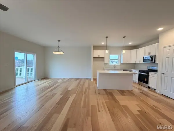 170 Pellin's CT #170, Washington, MO 63090