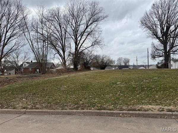 215 Louis ST, Cape Girardeau, MO 63703