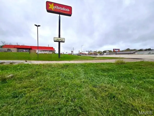 820 S Sam Houston BLVD, Houston, MO 65483