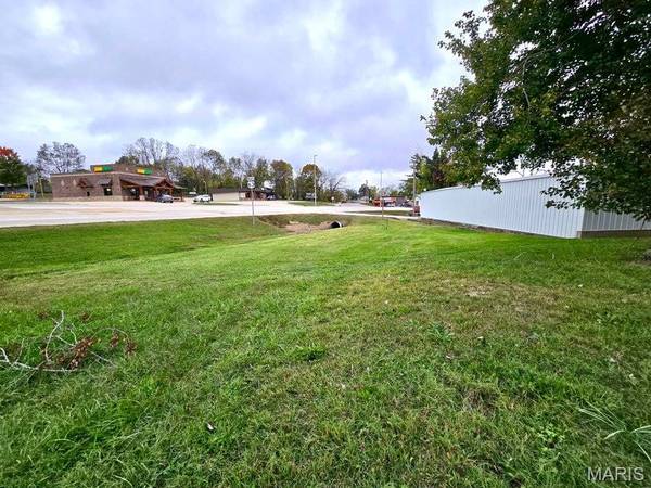 820 S Sam Houston BLVD, Houston, MO 65483