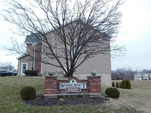 3169 Somerset Green CT, St Louis, MO 63136