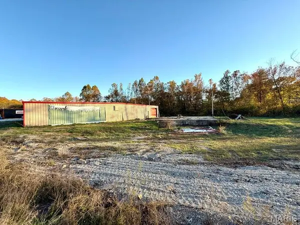 000 Hwy B, Houston, MO 65483