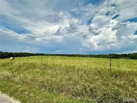 000 Airport and Spruce Street, Houston, MO 65483