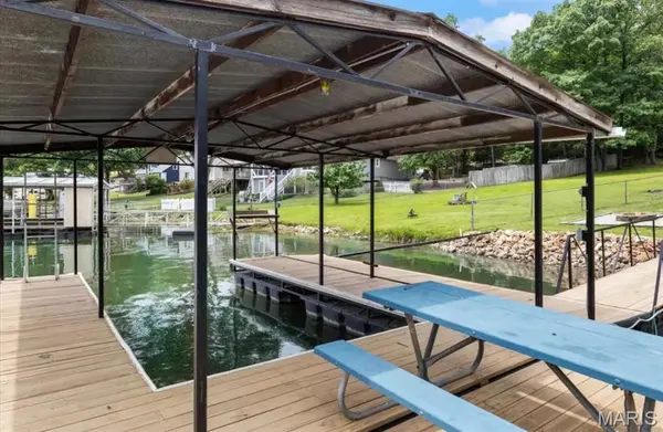 73 Truetken PT, Lake Ozark, MO 65049