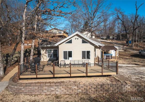 73 Truetken PT, Lake Ozark, MO 65049