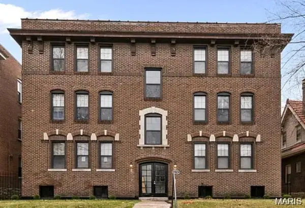 6274 Cates AVE #2E, University City, MO 63130