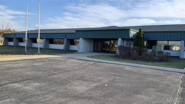 410 E 1st ST, Wright City, MO 63390