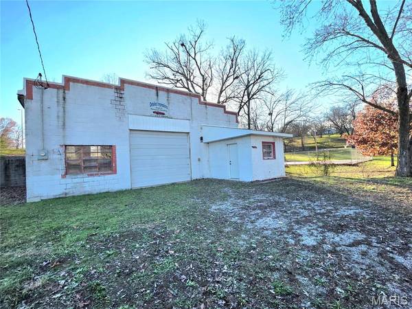 520 E Main Street, Houston, MO 65483