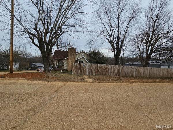 505 Sycamore ST, Van Buren, MO 63965