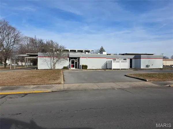 210 S Kingshighway Suite 100, Sikeston, MO 63801