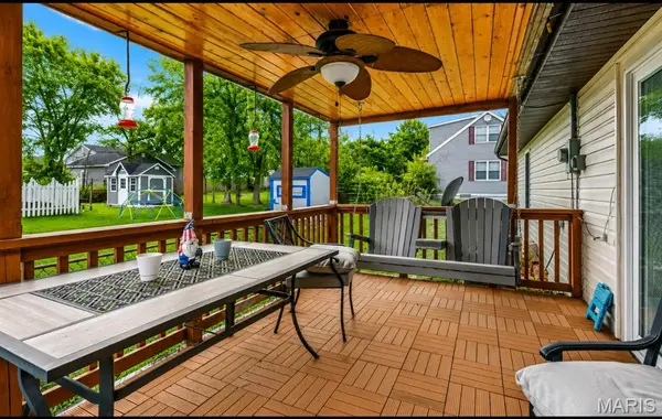 102 Laura ST, Farmington, MO 63640