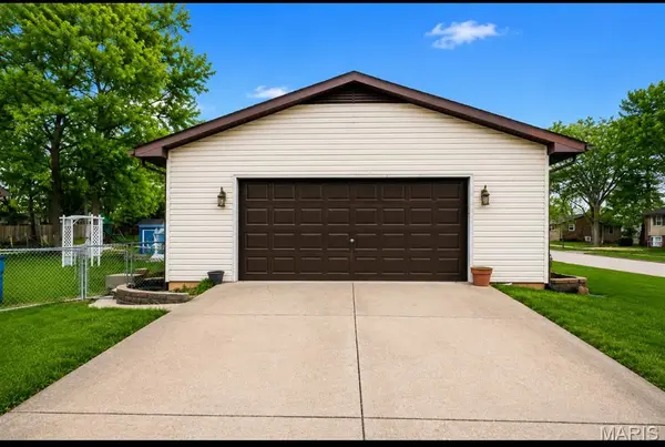 102 Laura ST, Farmington, MO 63640