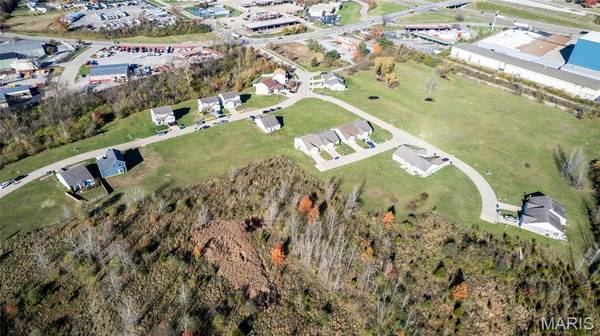 10940 John James DR, Bellefontaine Nghbrs, MO 63137