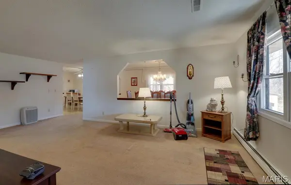 32830 Willow ST, La Grange, MO 63448