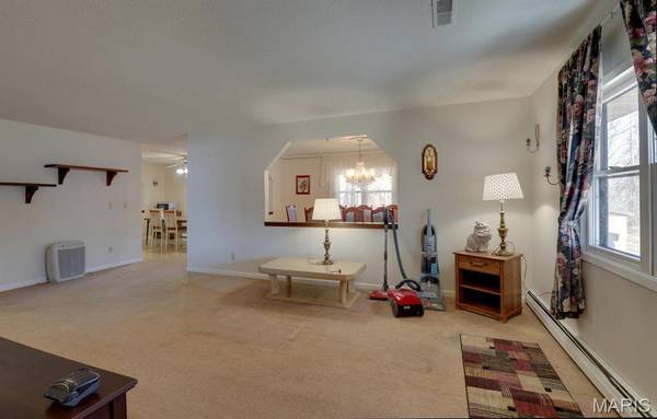32830 Willow ST, La Grange, MO 63448