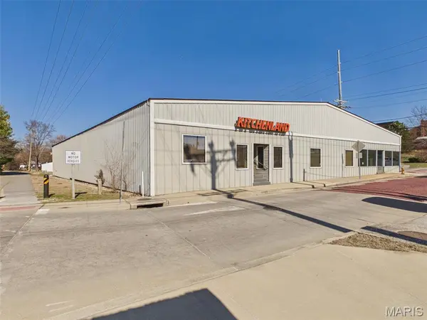 201 W High ST, Edwardsville, IL 62025