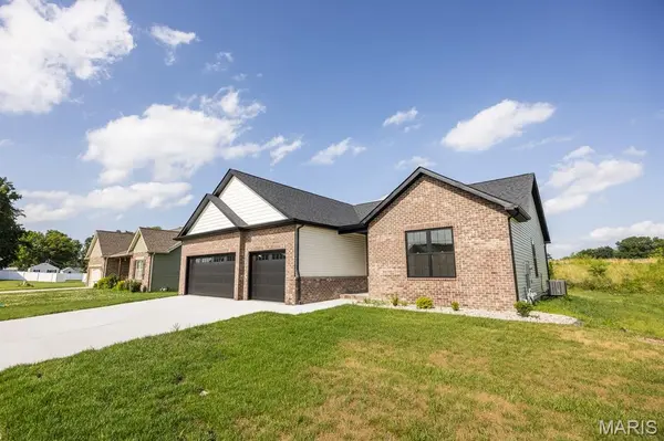 614 Mortar ST, Mascoutah, IL 62258