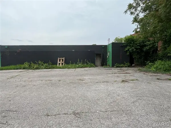 3610 Cass AVE, St Louis, MO 63113