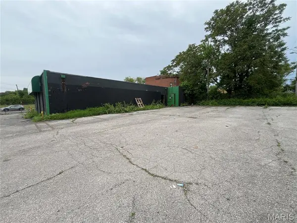 3610 Cass AVE, St Louis, MO 63113