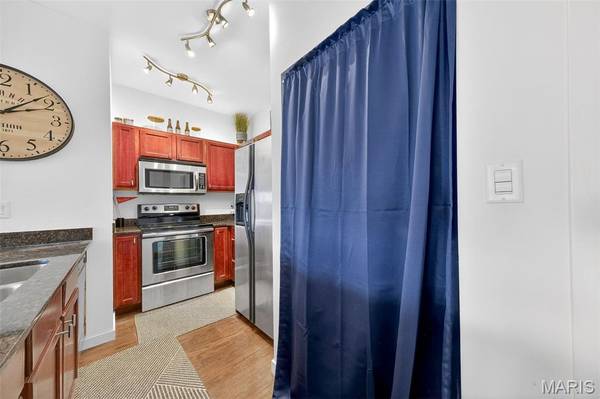 849 Westgate AVE #305, St Louis, MO 63130