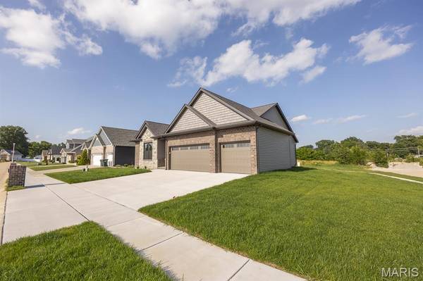 602 Mortar ST, Mascoutah, IL 62258