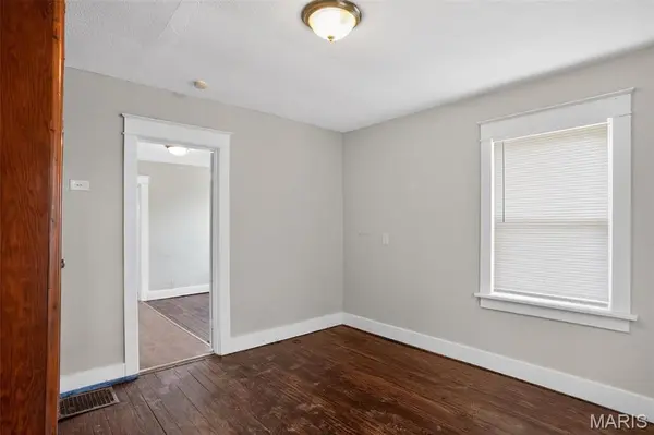 9407 Muriel AVE, St Louis, MO 63114