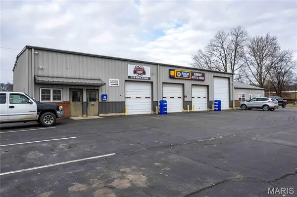 107 N Main ST, Elsberry, MO 63343