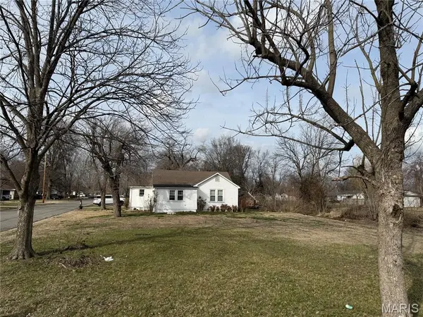 448 Crowe ST, Sikeston, MO 63801