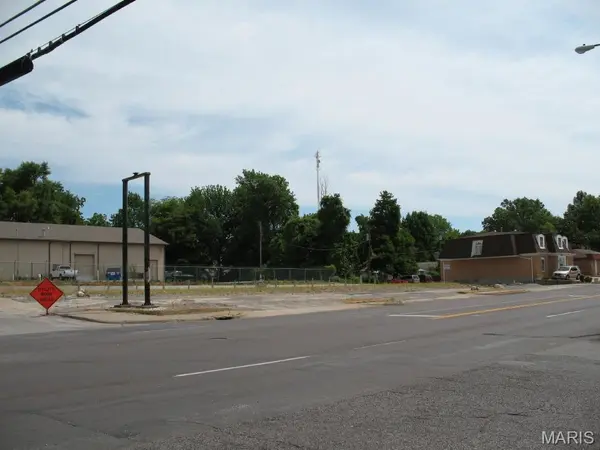 2012 William ST, Cape Girardeau, MO 63703