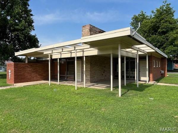 500 N Douglas, Malden, MO 63863
